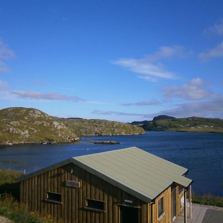 Otter Bunkhouse Hostel Cairisiadar Exterior photo